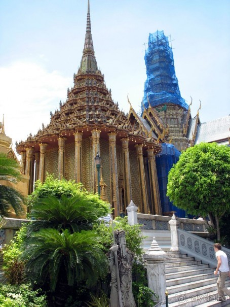 Каменные дзюдоисты из Бангкока.