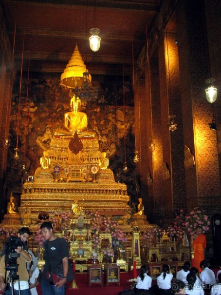 Каменные дзюдоисты из Бангкока.