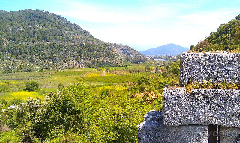 Альбом истории "«Античные» развалины родового царского христианства на юге Турции."