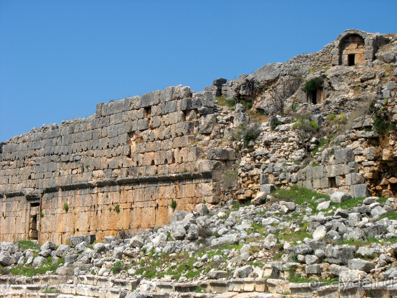 Альбом истории "«Античные» развалины родового царского христианства на юге Турции."