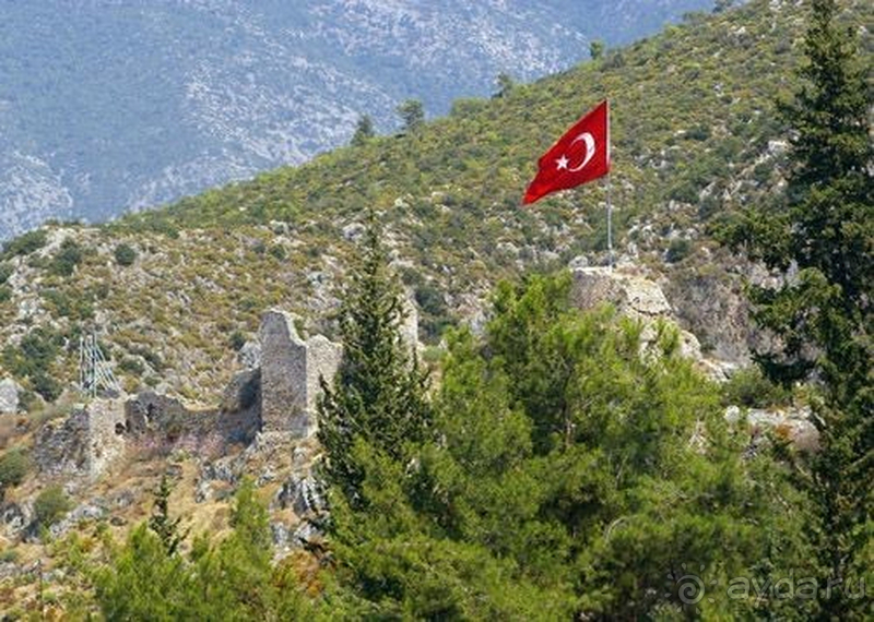 Альбом истории "«Античные» развалины родового царского христианства на юге Турции."