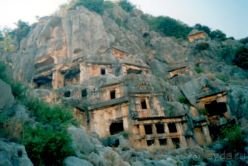 Альбом истории "«Античные» развалины родового царского христианства на юге Турции."