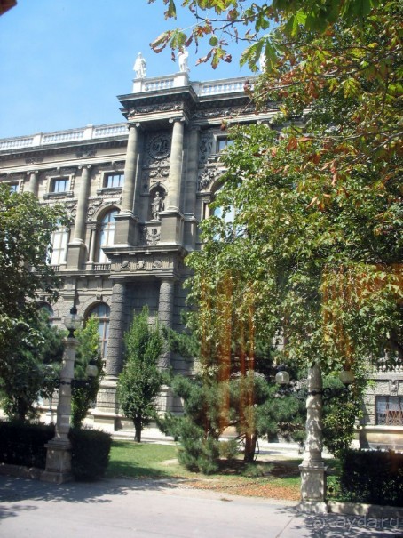 Когда же было Начало? Что,возможно,не расскажутВам местные гиды про древности бывш.имперской столицы