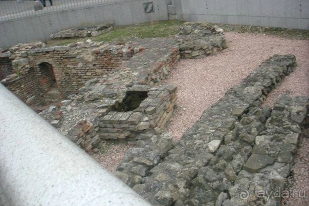 Артефакты Вены. В самом центре