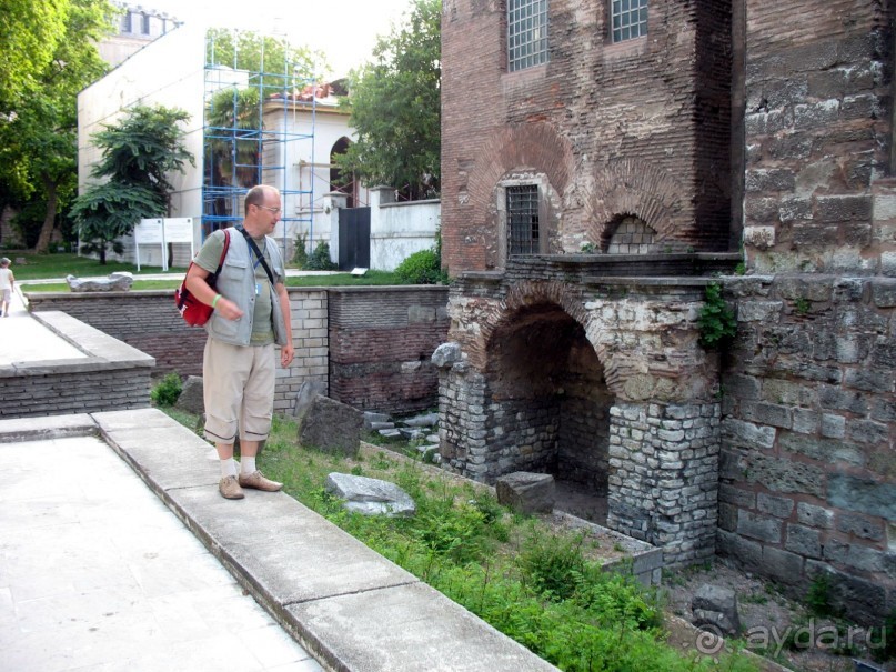 Храм Святой Софии (Большой). Храм Святой Ирины - самая древняя церковь Стамбула-Царьграда. 