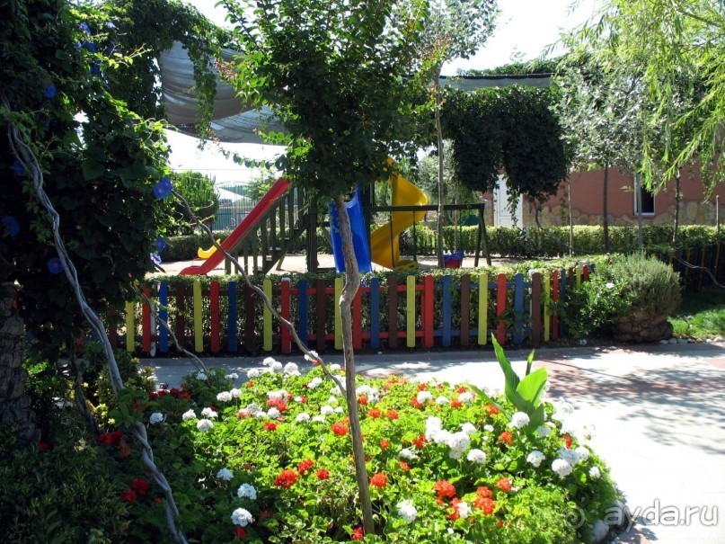 Хороший семейный отель,по евростандартам не выше 4*