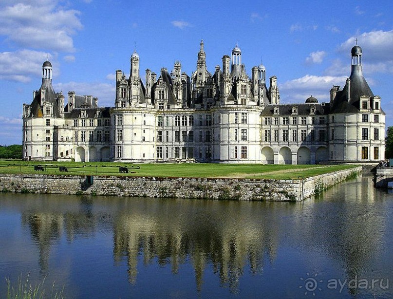 Шамбор - один из самых больших и прекрасных замков Долины Луары.