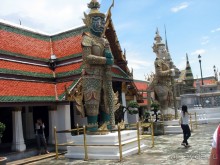 Бангкок. Каменные дзюдоисты.