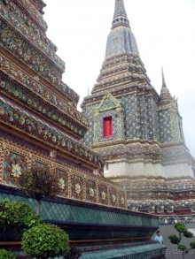 Бангкок. Каменные дзюдоисты.