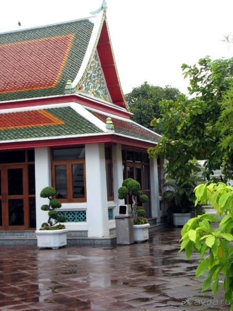 Бангкок. Каменные дзюдоисты.