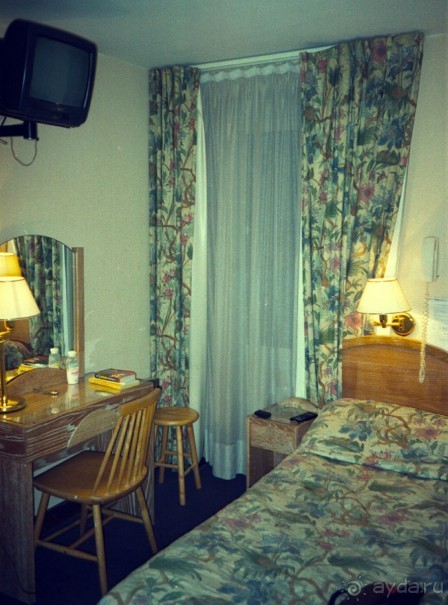 примитивный, но хорошо расположенный