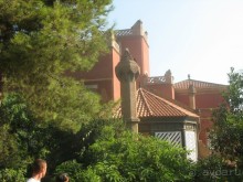 Барселона.  гений Каталонии Гауди.