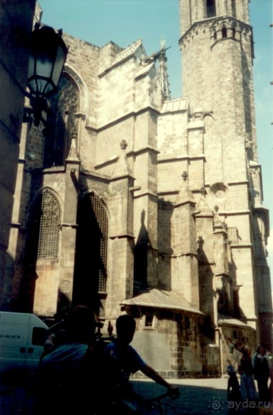 Барселона.  гений Каталонии Гауди.