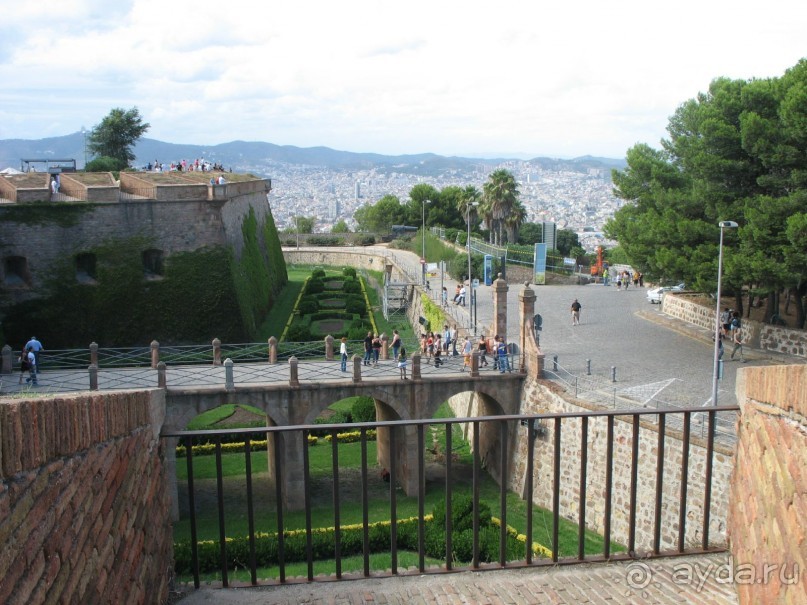 Барселона.  гений Каталонии Гауди.