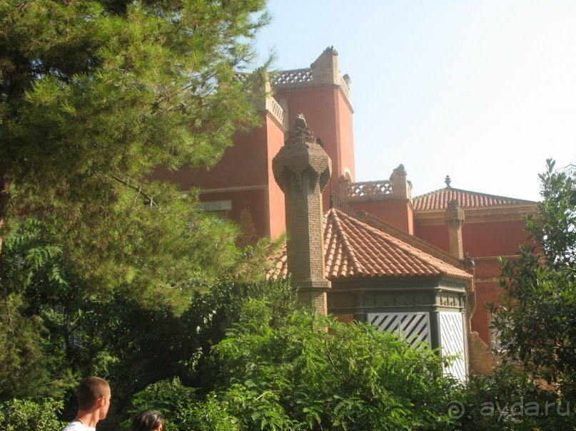 Барселона.  гений Каталонии Гауди.