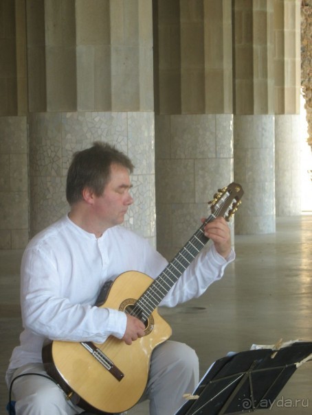 Барселона.  гений Каталонии Гауди.