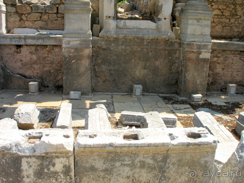 Раннехристианский «античный» Эфес. «Царское» христианство Рима. 