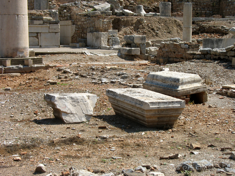 Раннехристианский «античный» Эфес. «Царское» христианство Рима. 