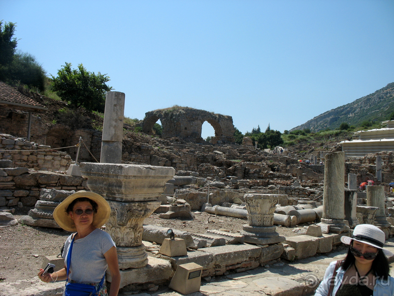 Раннехристианский «античный» Эфес. «Царское» христианство Рима. 