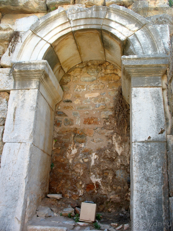 Раннехристианский «античный» Эфес. «Царское» христианство Рима. 