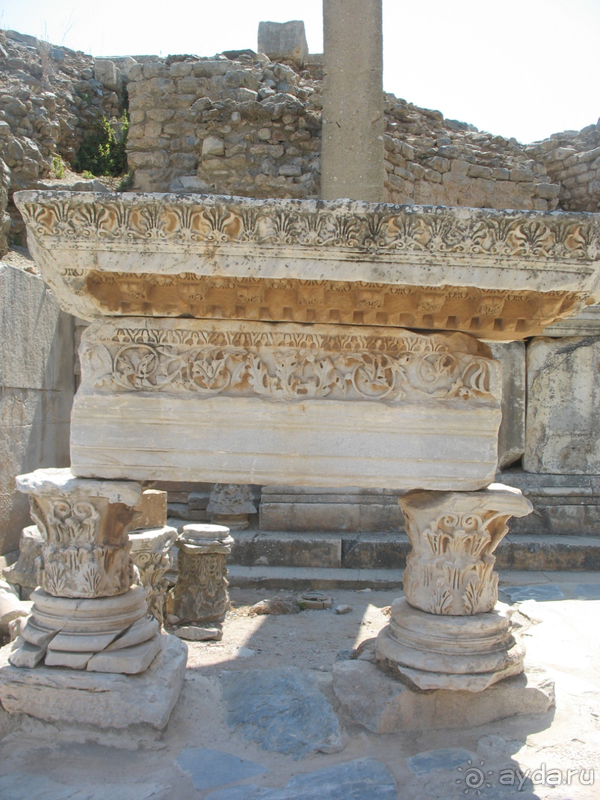 Раннехристианский «античный» Эфес. «Царское» христианство Рима. 