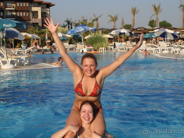 Один из открытых бассейнов