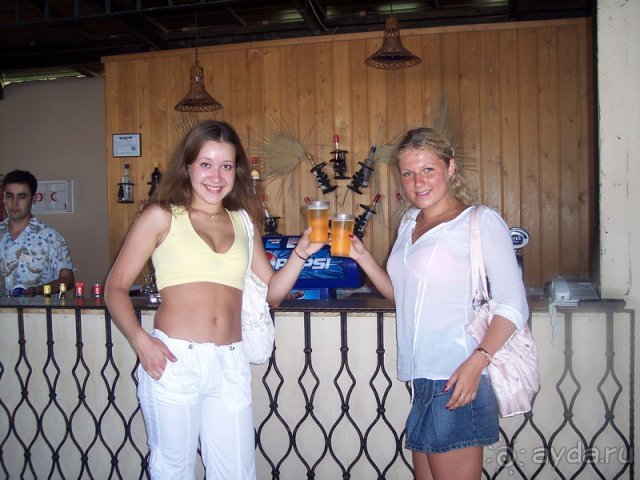 В пляжном баре