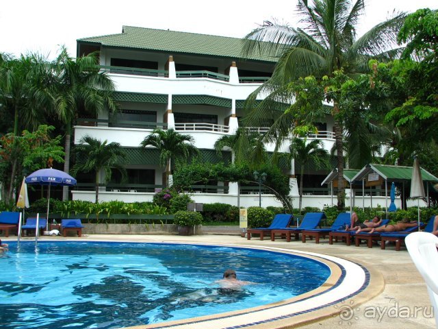 фото Holiday Inn (ex. Crowne Plaza)