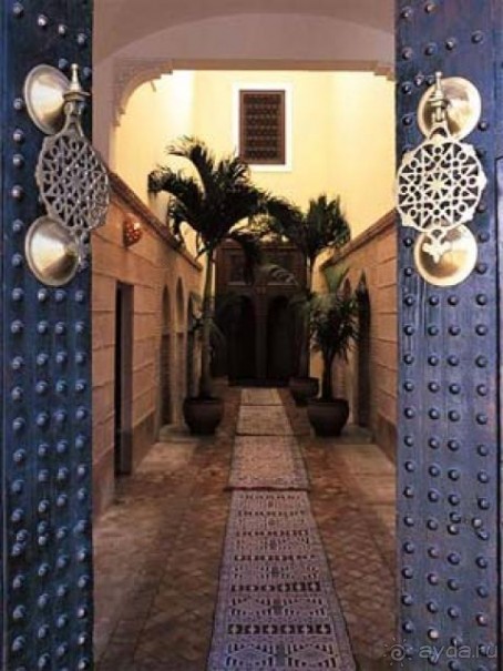 Главный вход