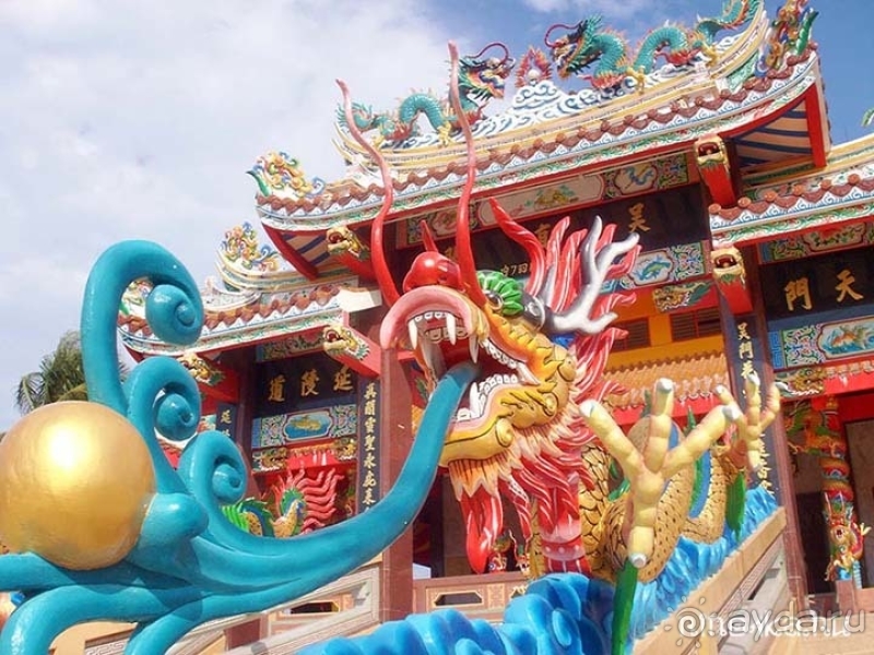 Альбом отзыва "Храм Джуй Туй И Банг Нев в Пхукете"