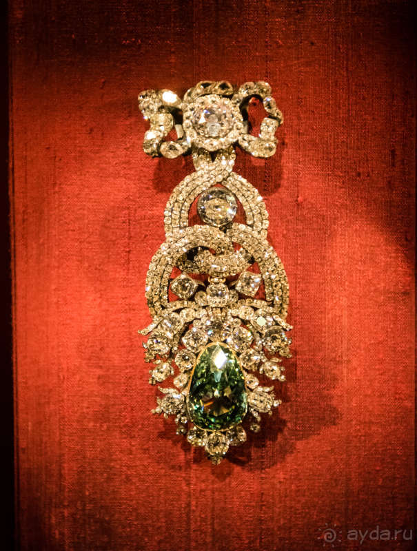 Уникальные, невероятной красоты ювелирные изделия