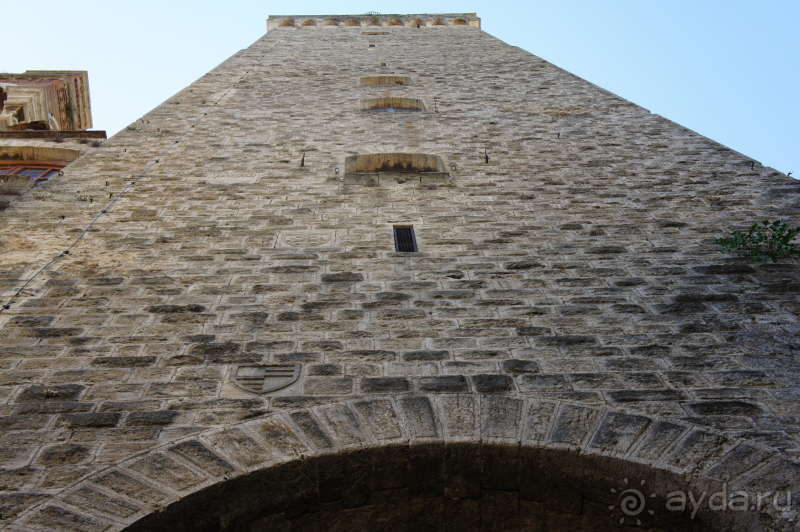 Сан-Джиминьяно. Как поспорили Сальвуччи с Ардингелли