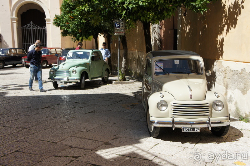 Сант-Агата-де-Готи - город, выросший из скал 