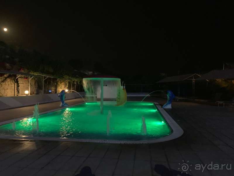 Старый ты, Corfu.