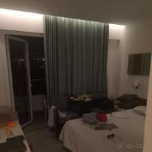 Средненько для несредней по цене четверки