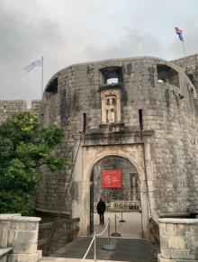 Поездка в Старый город Дубровника осенью. Маршрут по местам съемок "Игры престолов" .