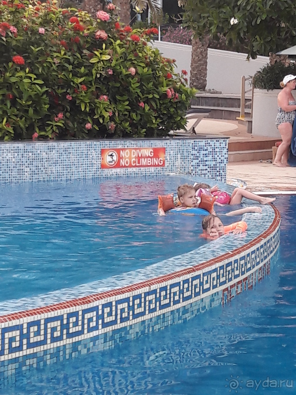  Le Meridien Al Aqah Beach Resort 5* Майские каникулы