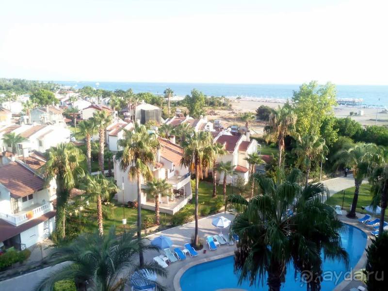 Отель был переполнен и не справлялся с потоком туристов! 