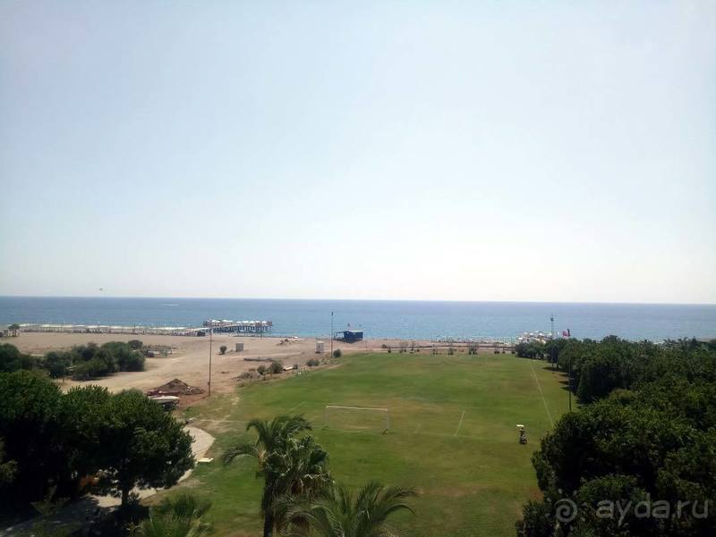 Отель был переполнен и не справлялся с потоком туристов! 