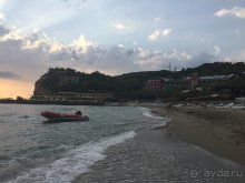 На рецепшене женщина за положительный отзыв предлагает какую нибудь услугу!!!