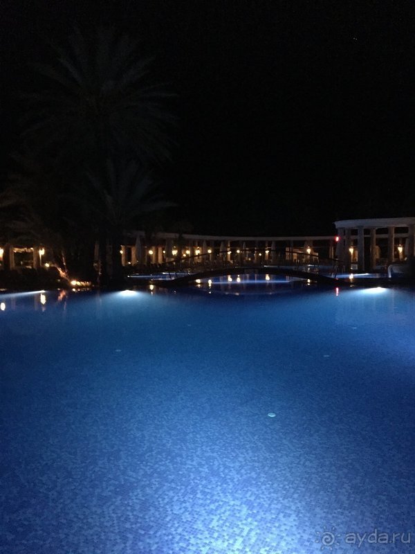 Утопающий в зелени и цветах отель для спокойного семейного отдыха