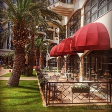 Сплошное разочарование!