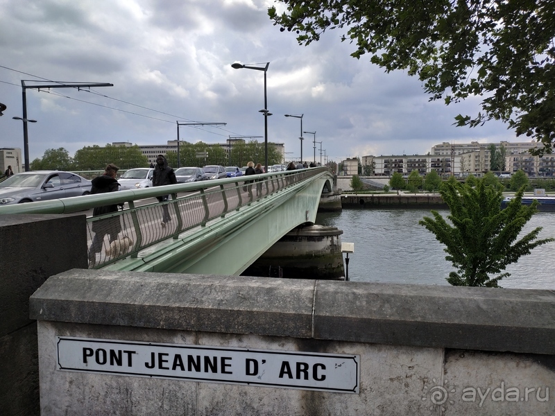 Мост Жанны-д’Арк через Сену