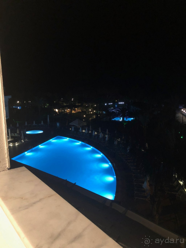 Вполне себе хороший отель, но хотелось бы вкуснее отдохнуть)