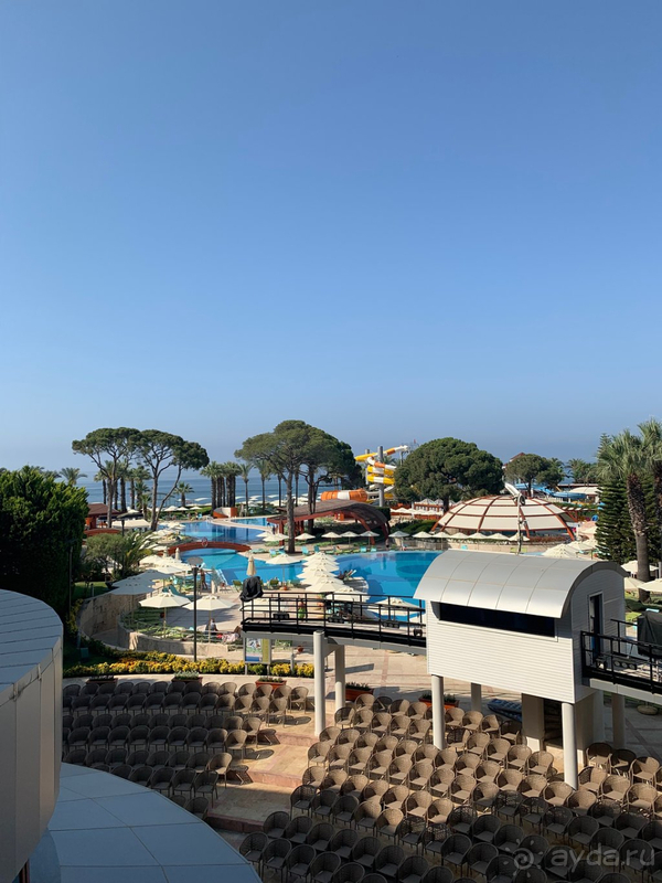 Отель не де люкс и не стоит своих денег.