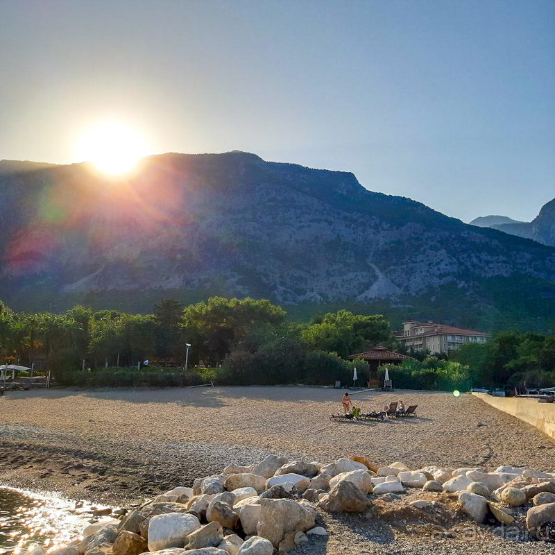 Отдых в отеле с семьёй в середине октября. 