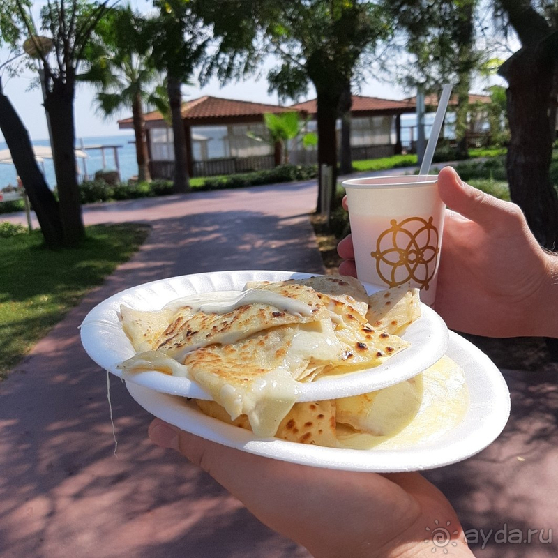 Отдых в отеле с семьёй в середине октября. 