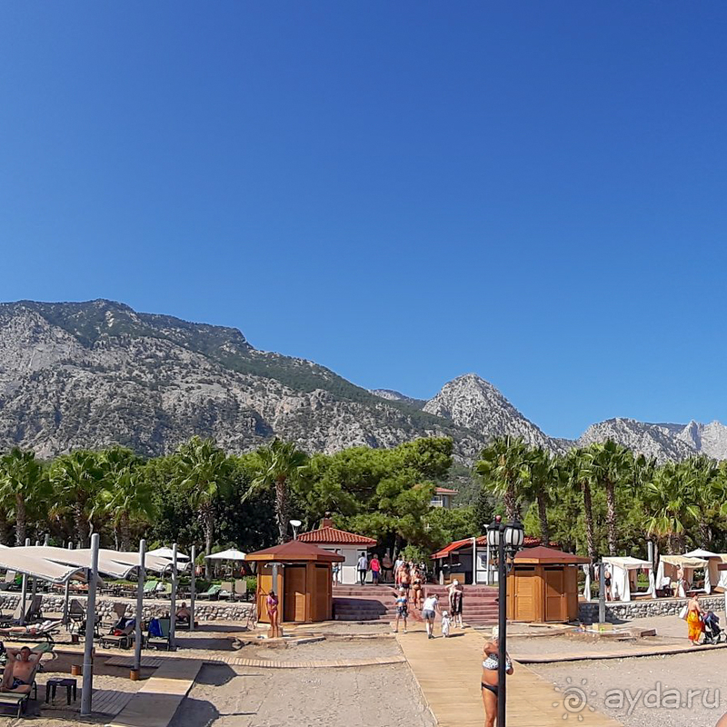 Отдых в отеле с семьёй в середине октября. 