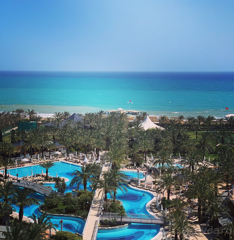 Есть и плюсы и минусы.