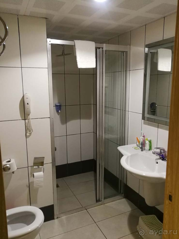 На 5 звёзд явно не тянет. 